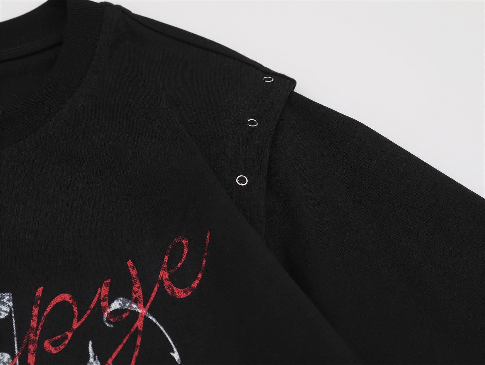 " SAMPYE " Black & White Convertible Tee